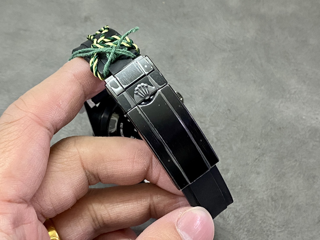 All black dive watch for men - 图片 9