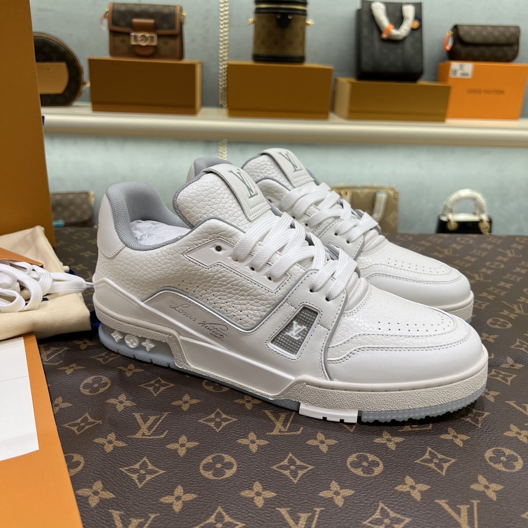 The latest LV Trainer runway model - 图片 4