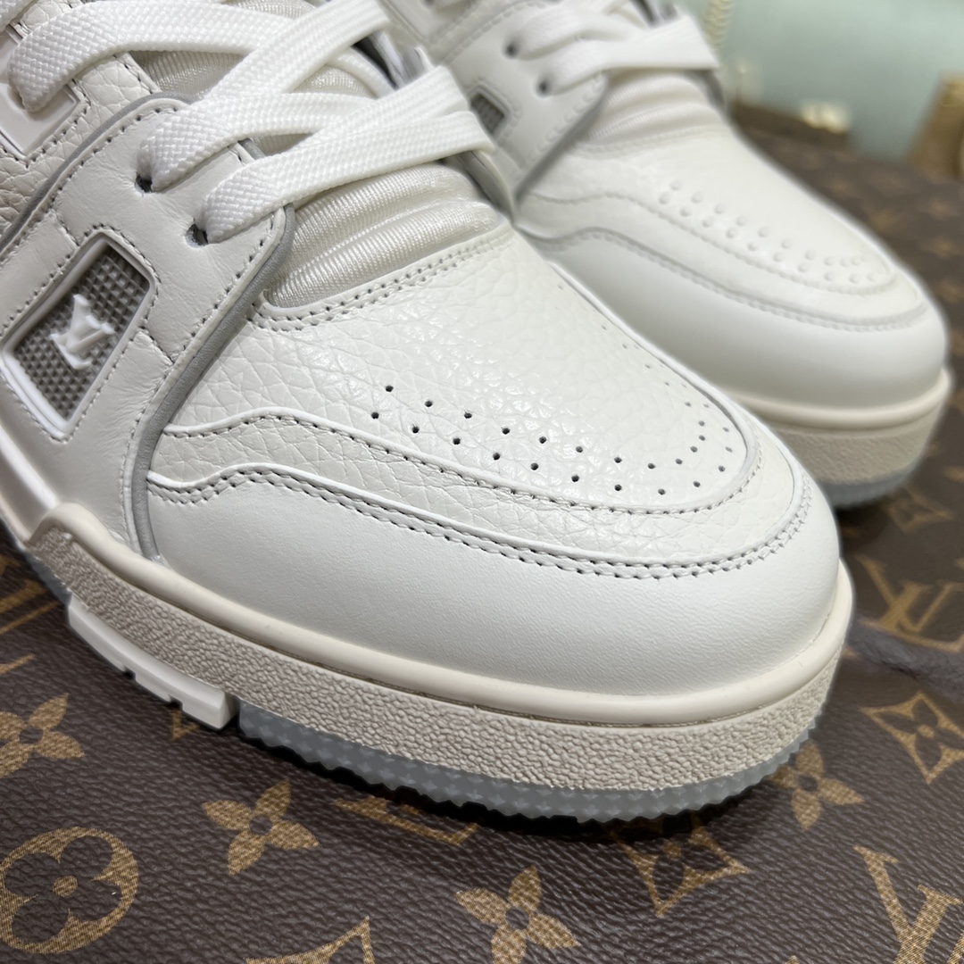 The latest LV Trainer runway model - 图片 5