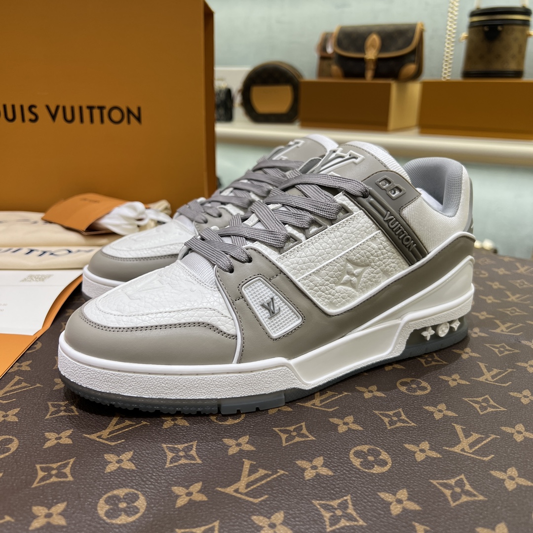 The latest LV Trainer runway model - 图片 4