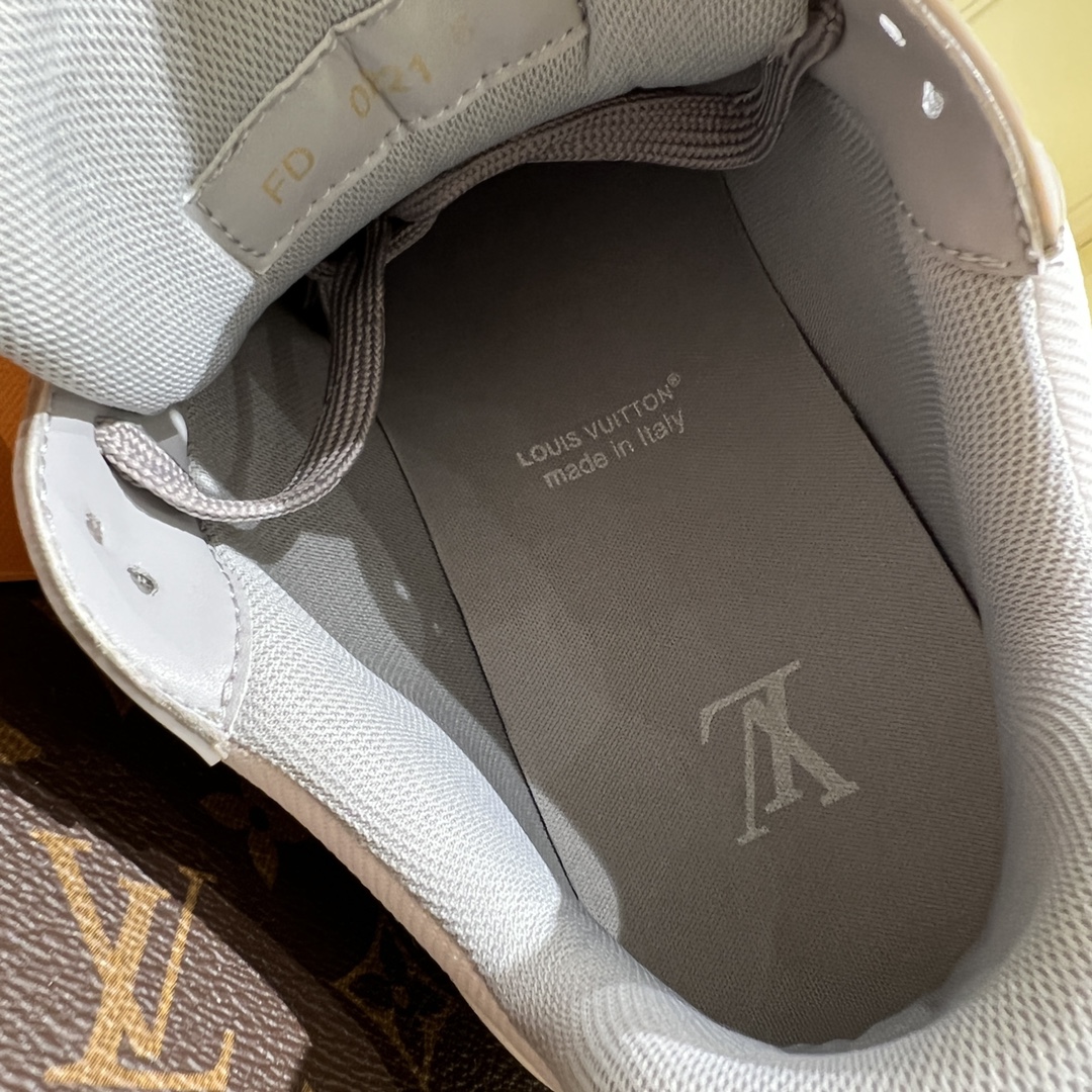 The latest LV Trainer runway model - 图片 8