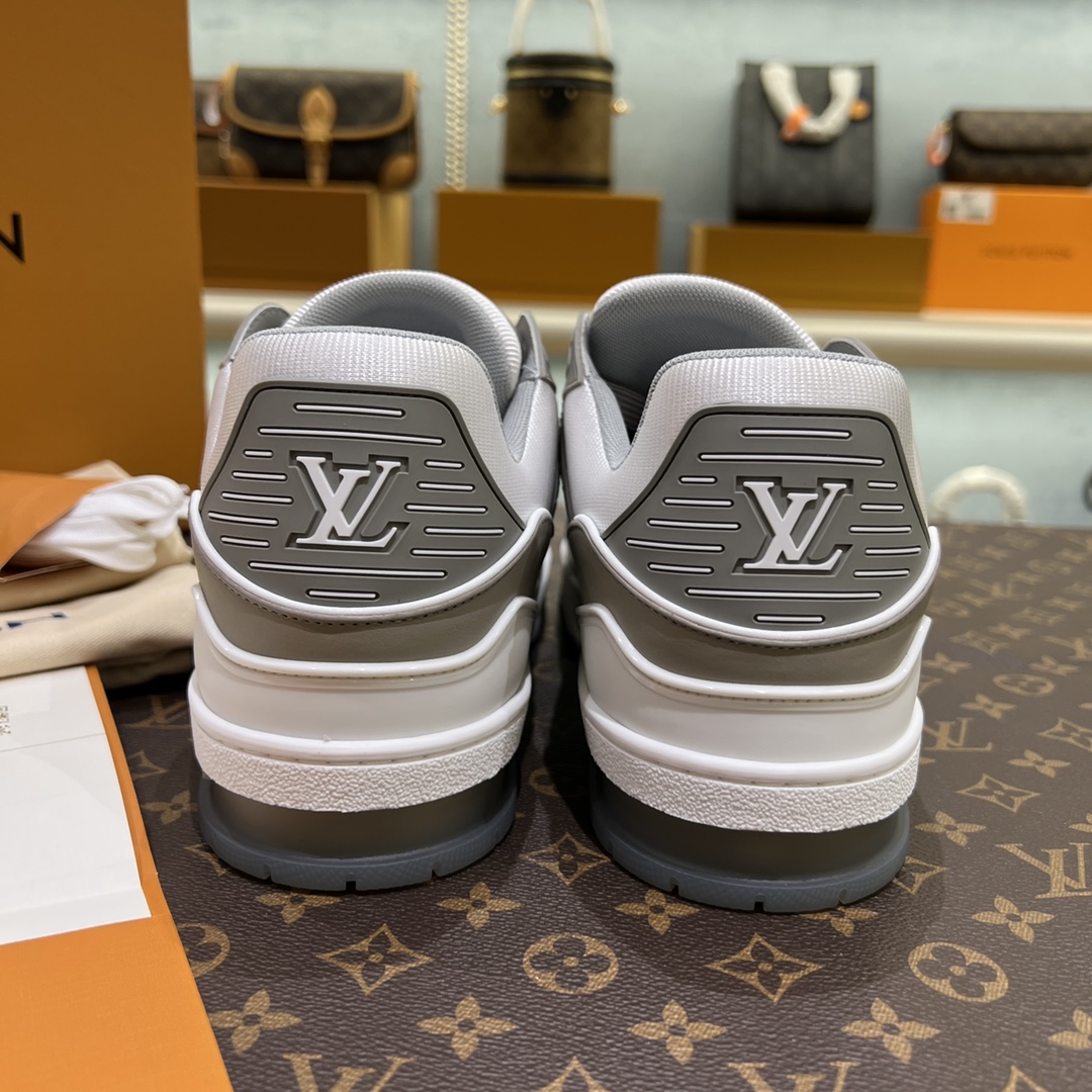 The latest LV Trainer runway model - 图片 9