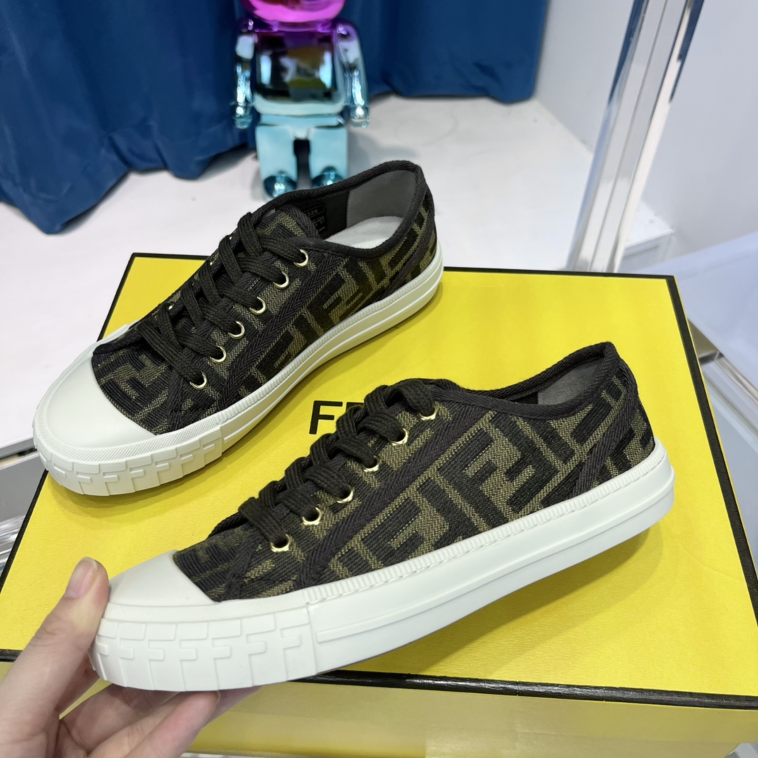 Versace x Fendi Match Collection - 图片 5