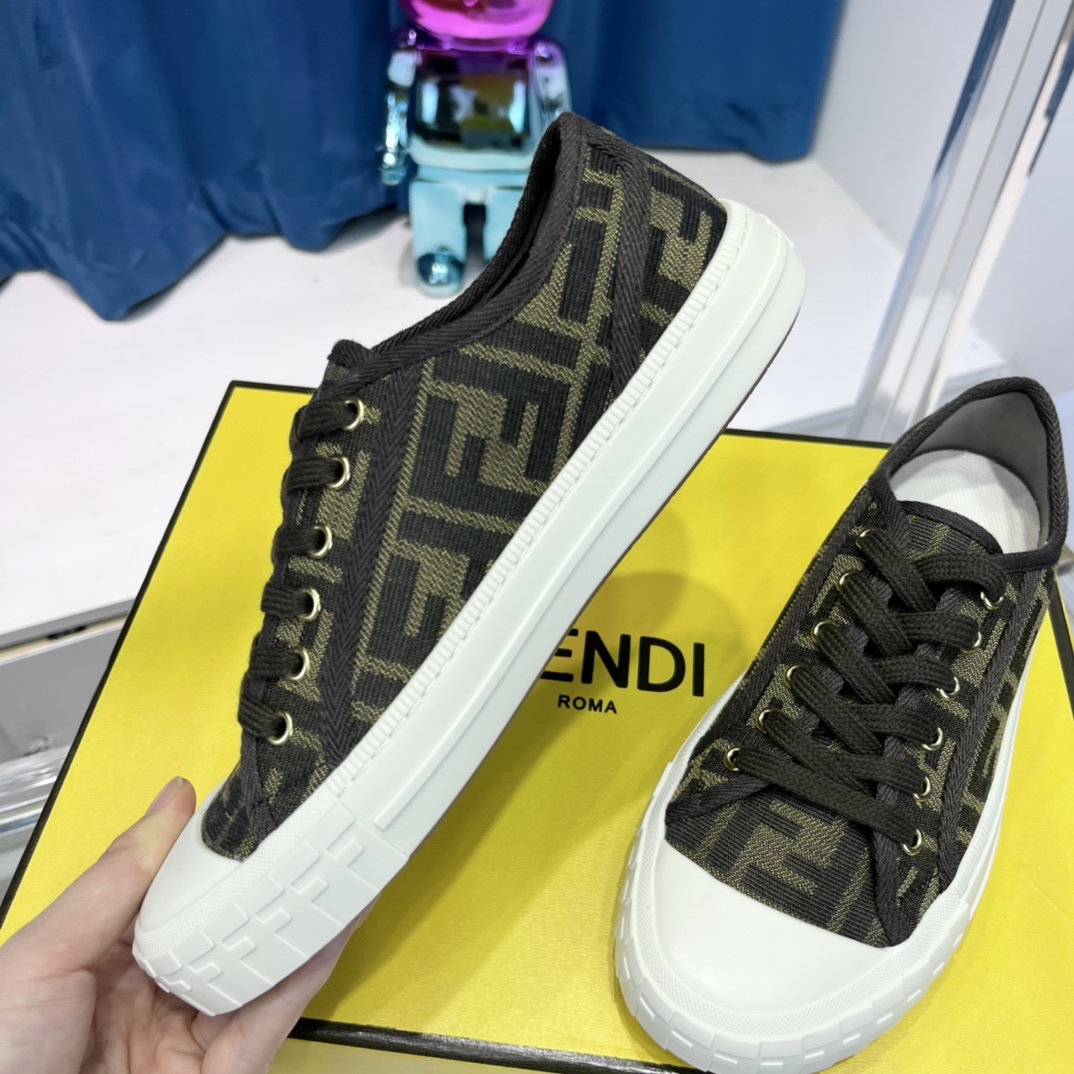 Versace x Fendi Match Collection - 图片 6