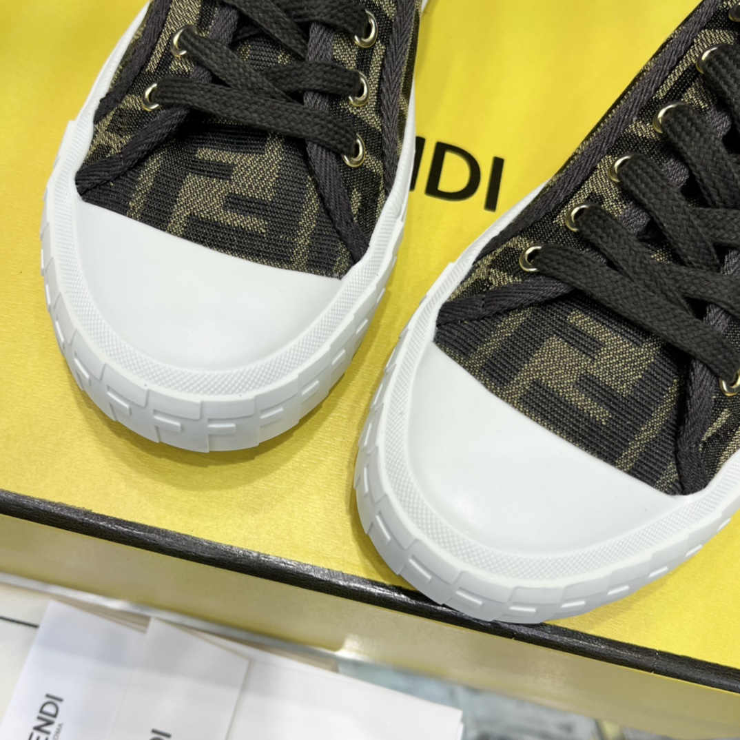 Versace x Fendi Match Collection - 图片 7