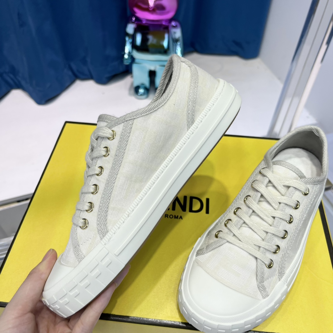 Versace x Fendi Match Collection - 图片 15