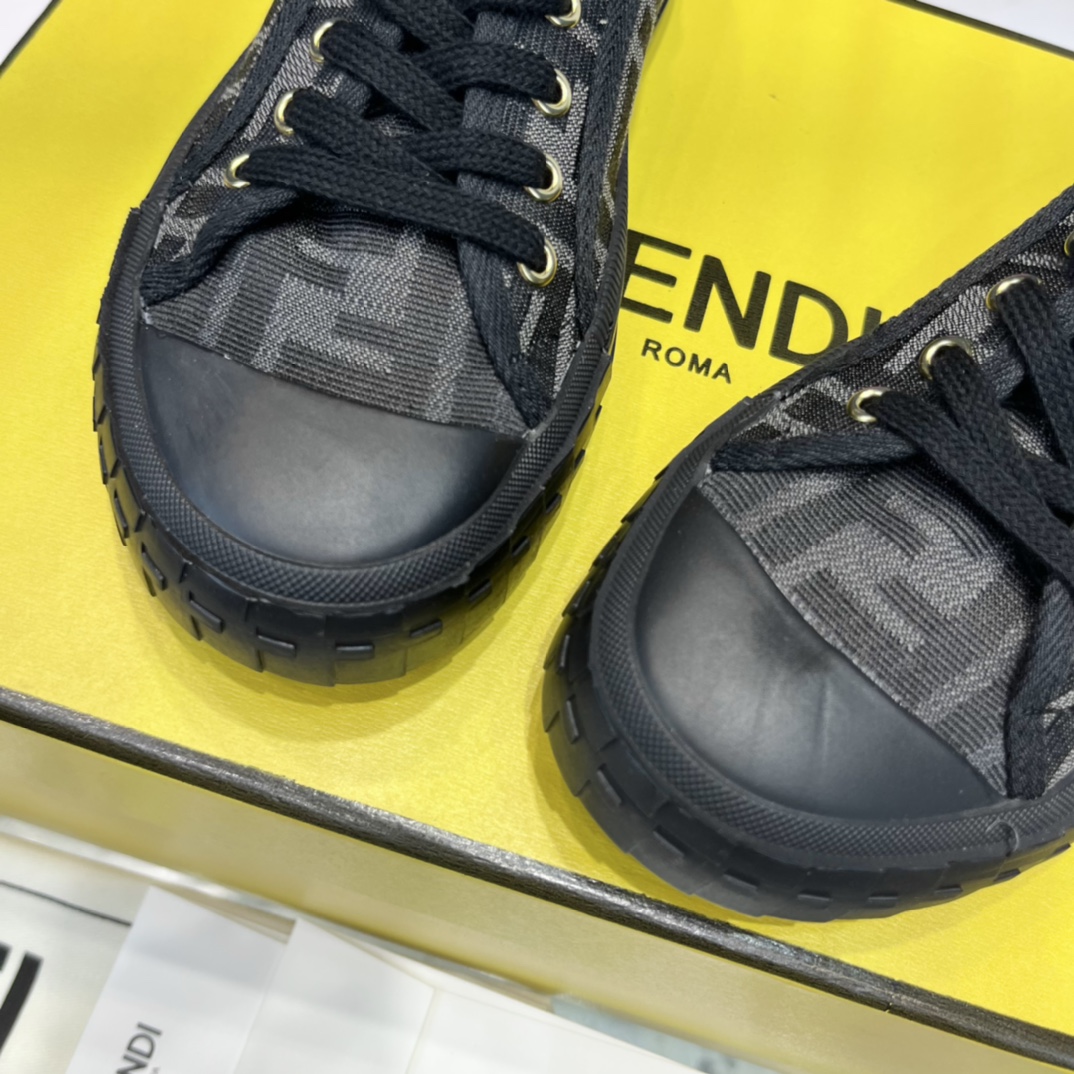 Versace x Fendi Match Collection - 图片 25