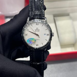 Ultra-thin business watch