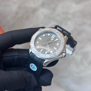 latest model, made of stainless steel, 40MM.