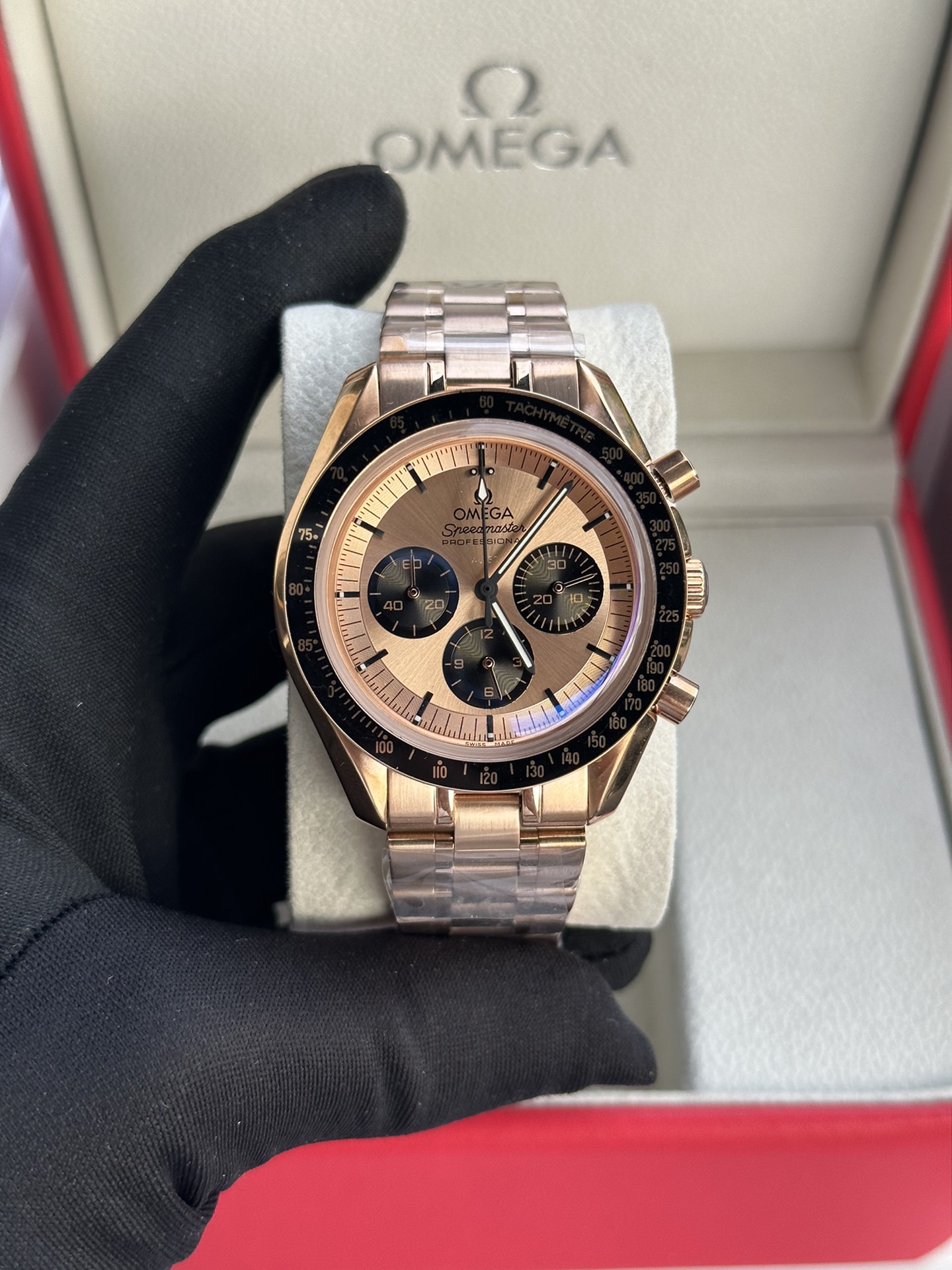 Speedmaster Racing SeriesThis classic and robust timepiece continues the glorious ocean legend - 图片 3