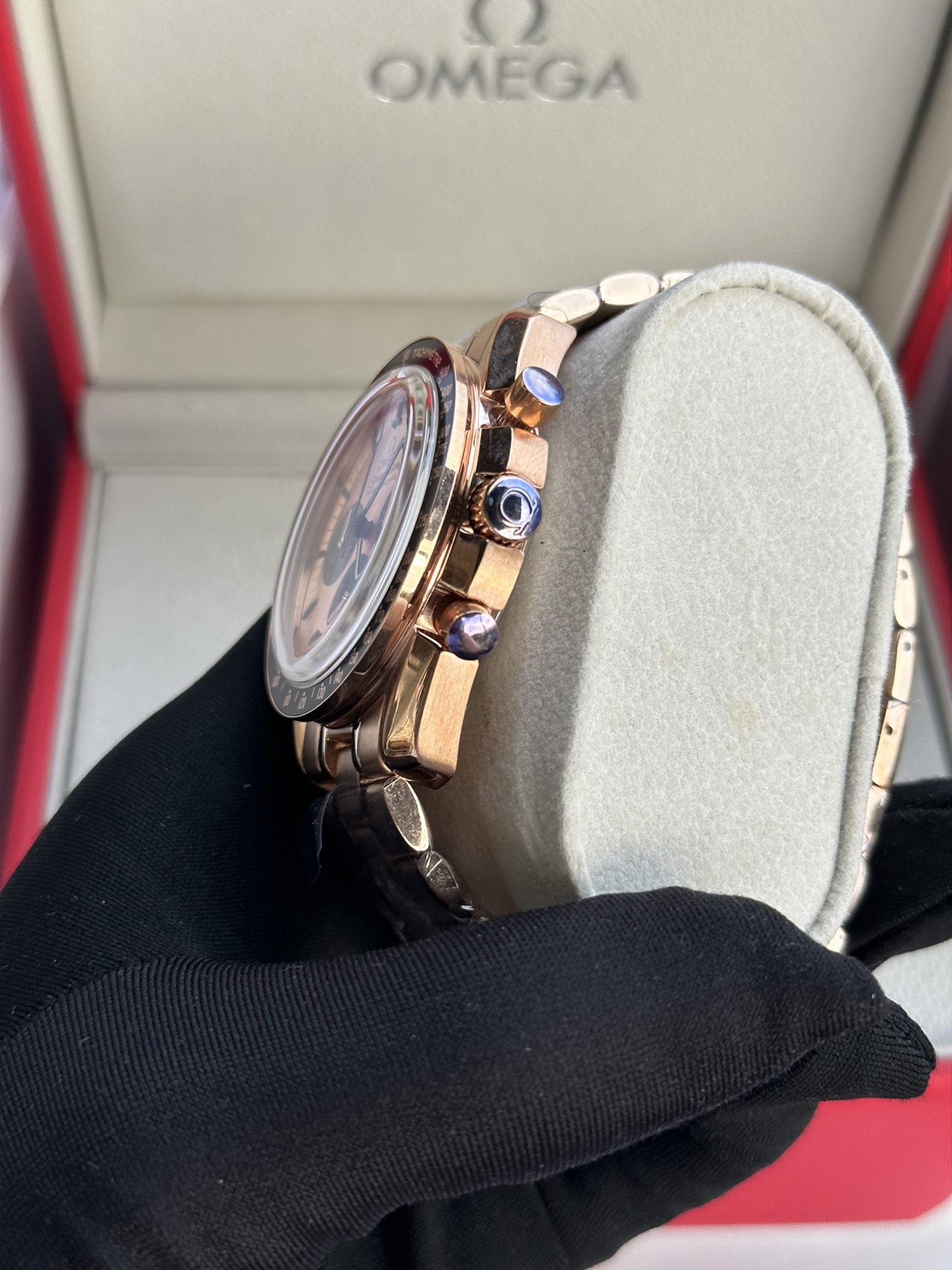 Speedmaster Racing SeriesThis classic and robust timepiece continues the glorious ocean legend - 图片 7