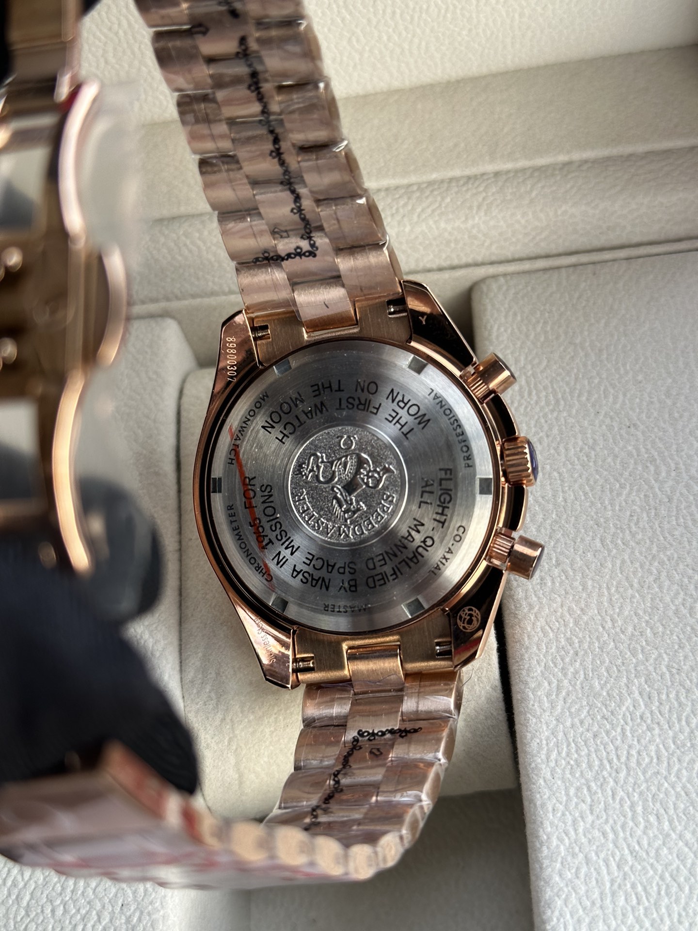 Speedmaster Racing SeriesThis classic and robust timepiece continues the glorious ocean legend - 图片 10