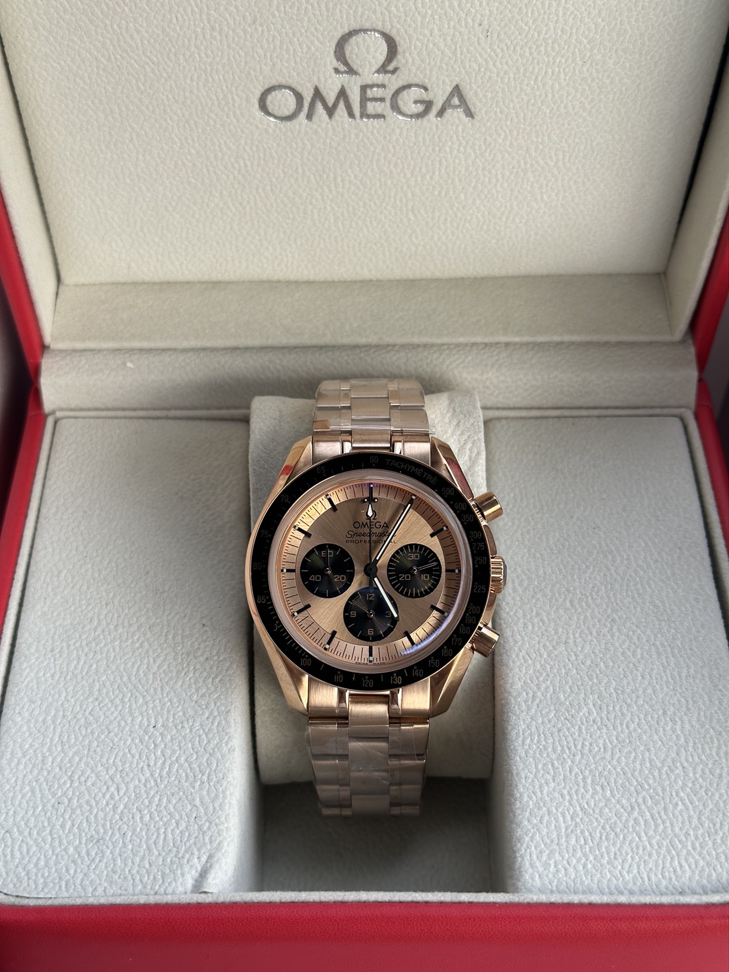 Speedmaster Racing SeriesThis classic and robust timepiece continues the glorious ocean legend - 图片 12