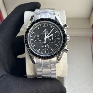 Speedmaster Racing Chronograph SeriesThis classic and robust timepiece continues the magnificent ocean legend.