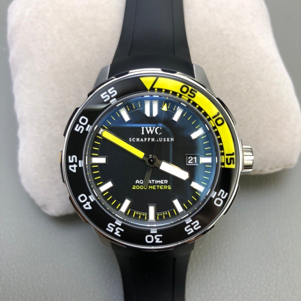 IW356802 44MM "Little 50 Seeking