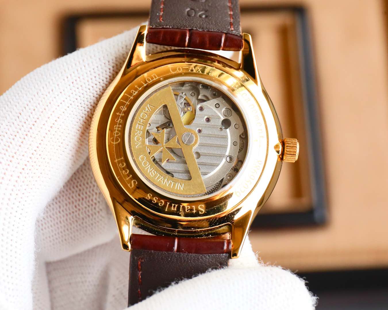 Constantin uses a simple 2.5 hand layout - 图片 10