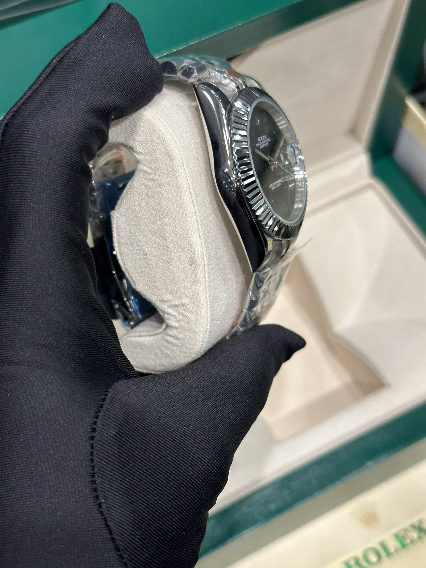 Gray and silver log-style watch - 图片 5