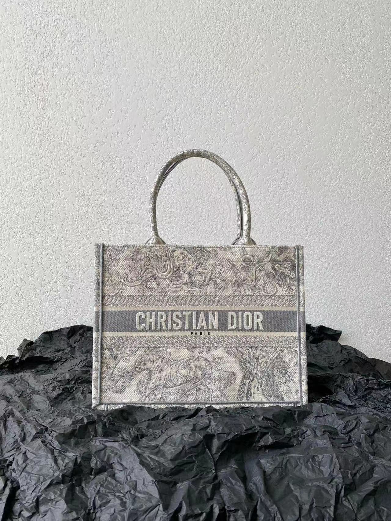 DIOR-44