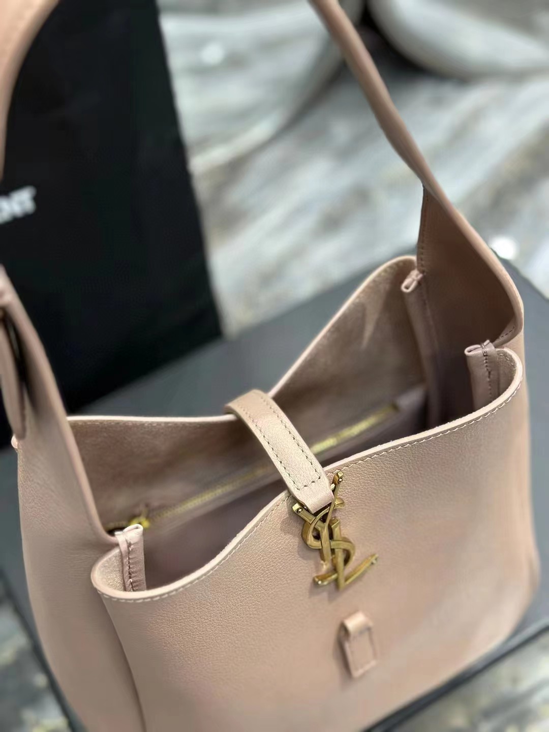 Saint Laurent-12 - 图片 13