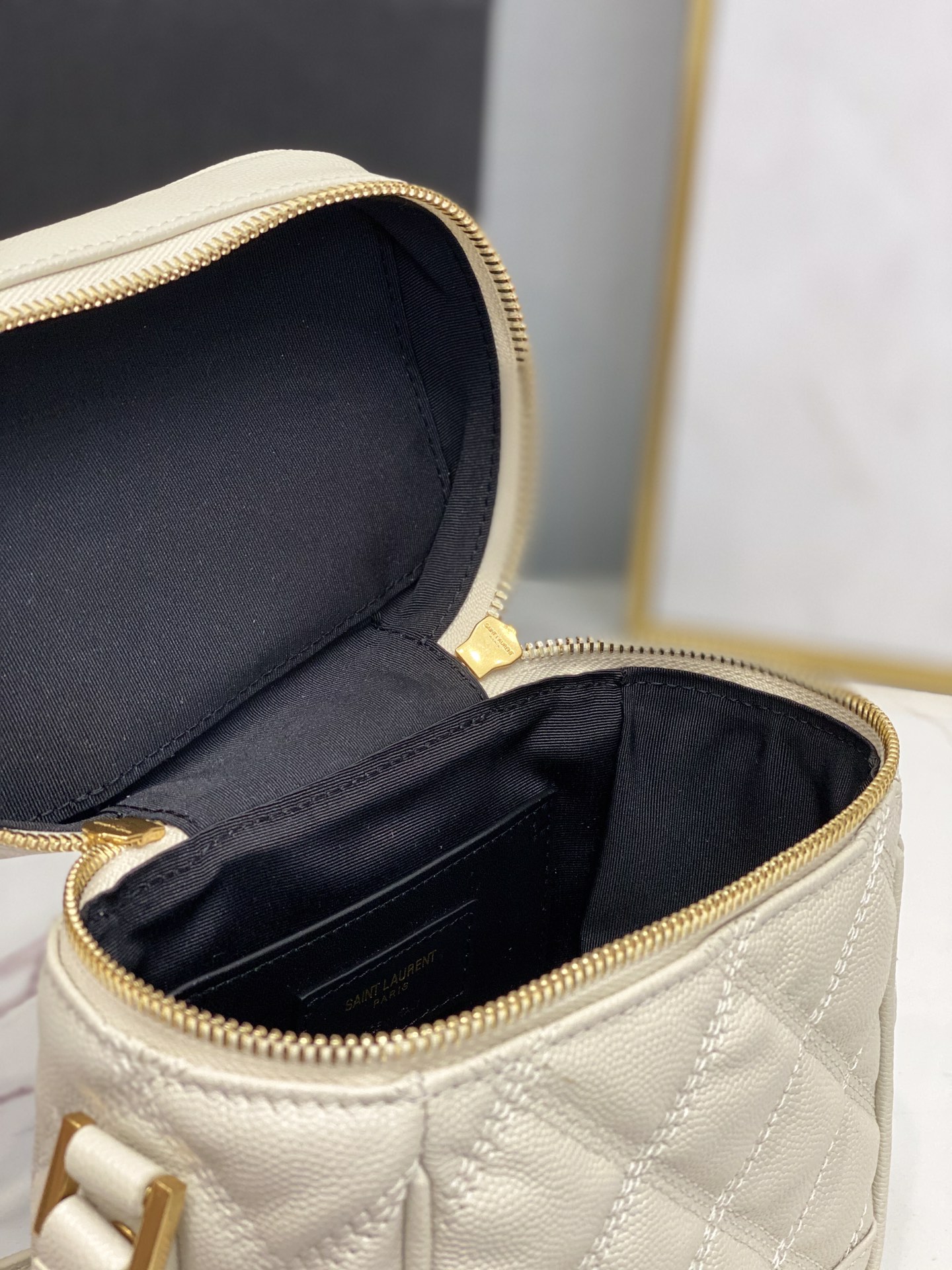 Saint Laurent-19 - 图片 17