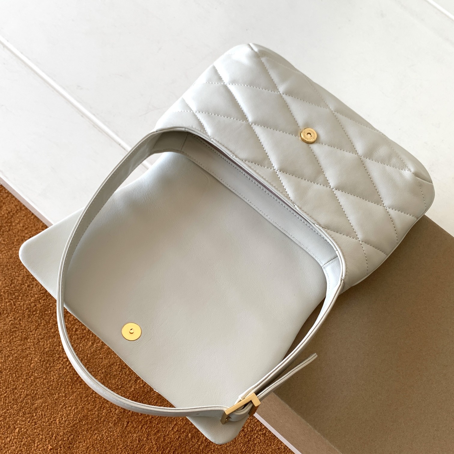 Saint Laurent-31 - 图片 17